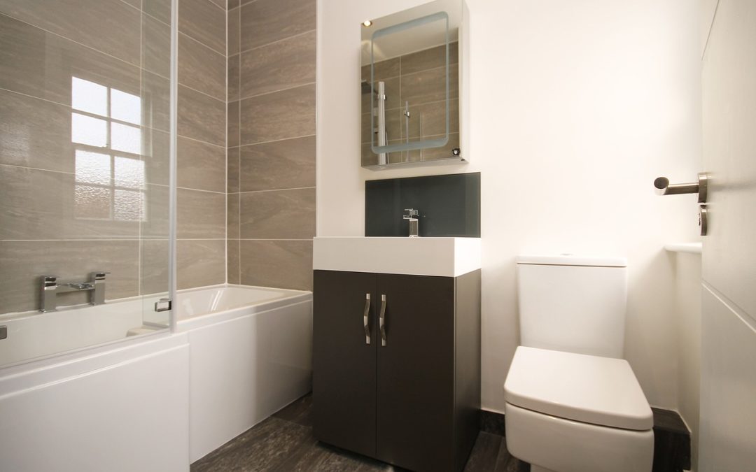 5 Benefits To Installing A Shower Glass Enclosure